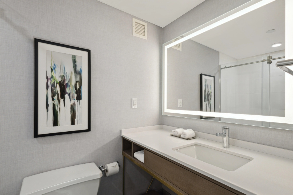 Crowne Plaza Lansing by IHG