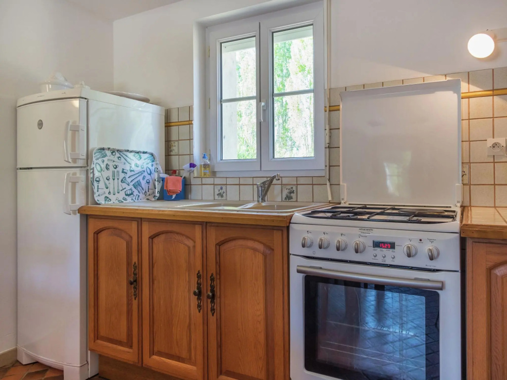 Cosy Holiday Home In Montrichard With Shared Pool