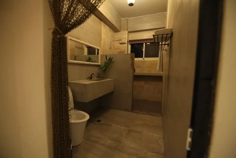 Cenacle B & B