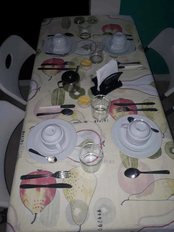 Praia dos Amores Hostel