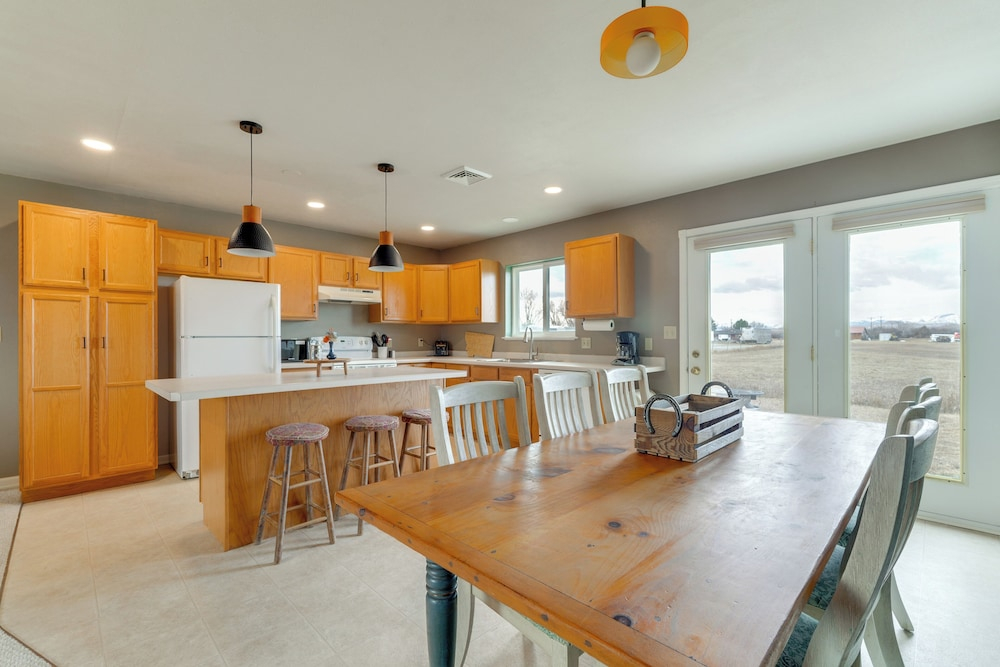Hike, Fish & Golf! Pet-friendly Home in Choteau