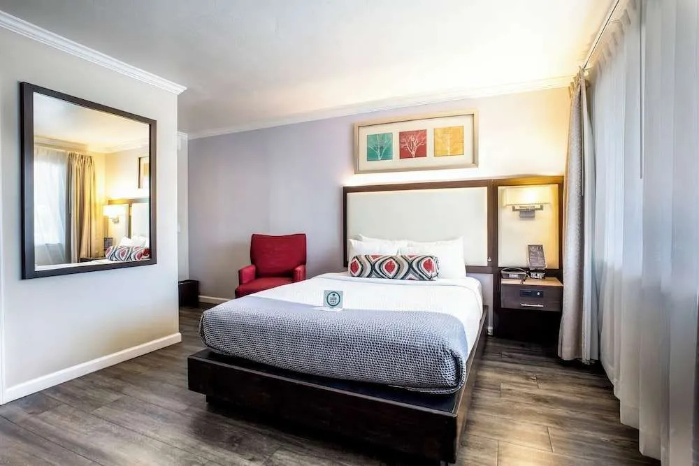 The Palo Alto Inn