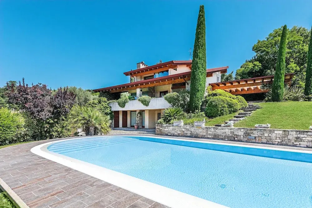 Villa Vittoria by Whale Homes