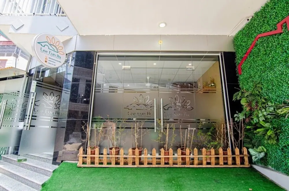 Heaven Hotel 1