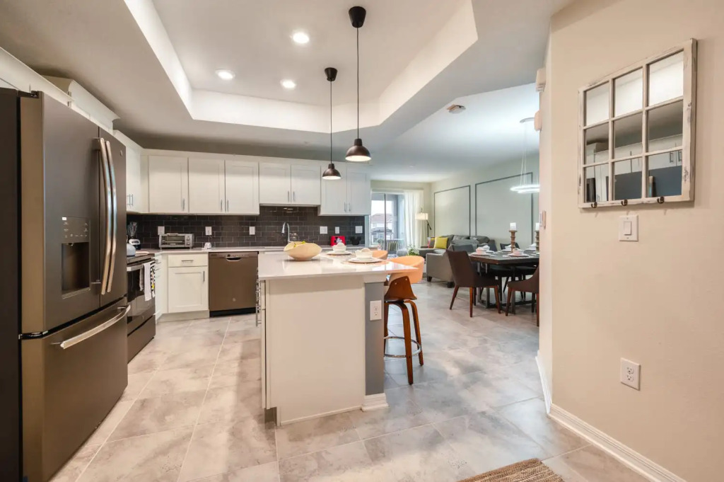 Sweet home condo with Mickey themed bedroom near Disney