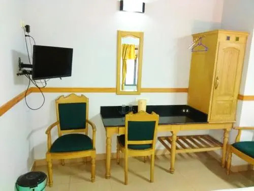 Hotel Maple Regency