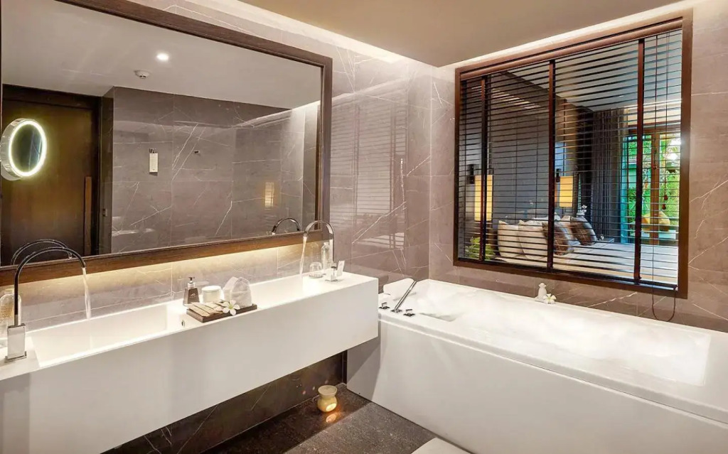 Khanom Beach Resort And Spa