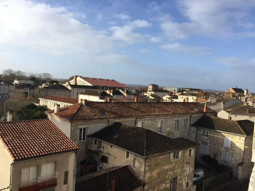 Appartement 4p 70m2 plein centre avec parking