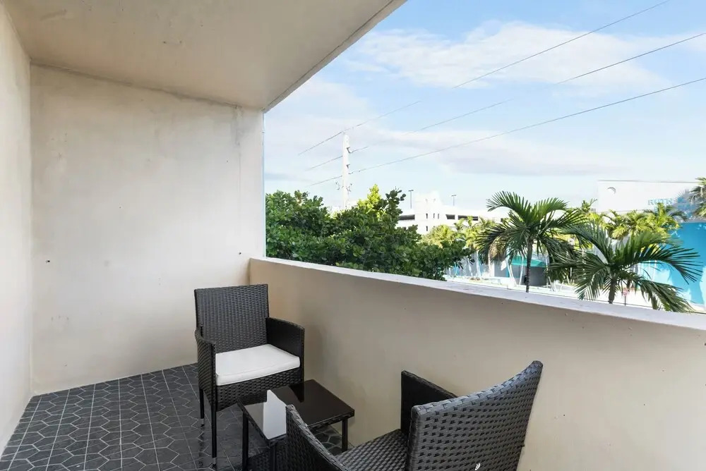 Bay Harbor Sunset Apt 3A