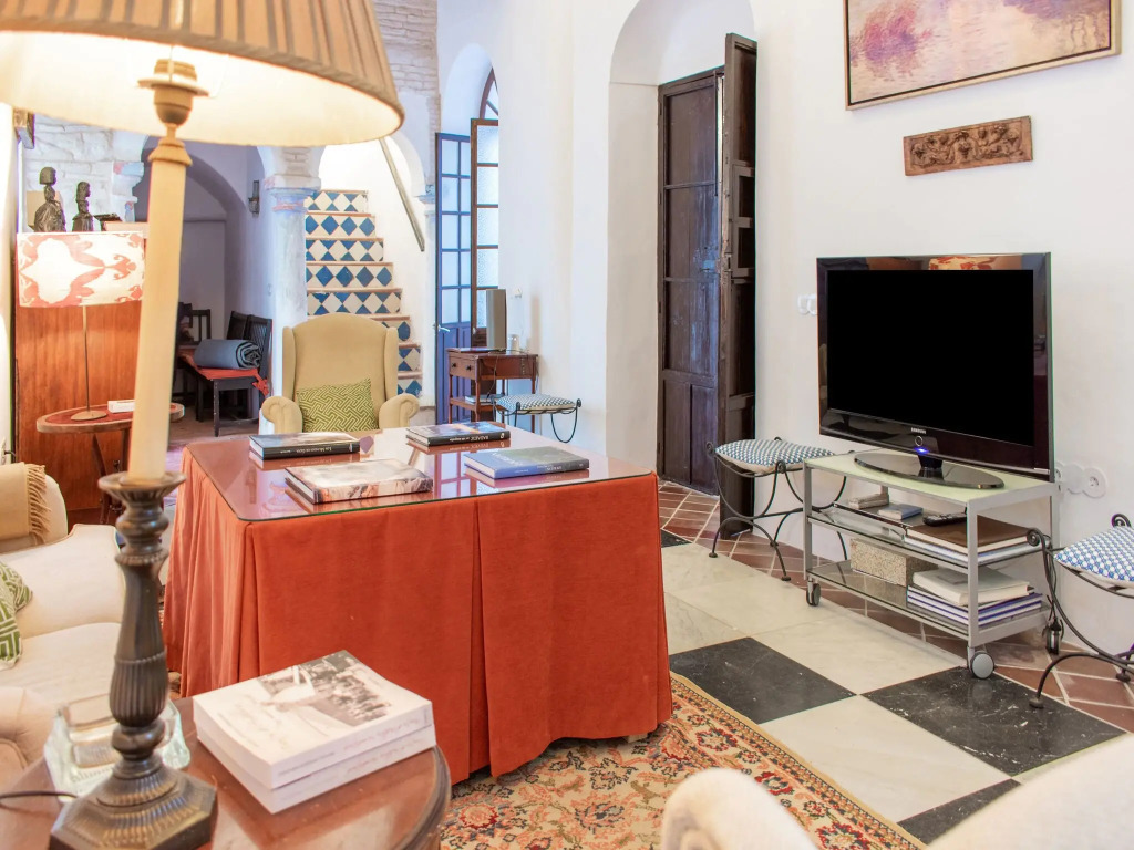 Charming Holiday Home in Fuentes de Andalucía With Pool