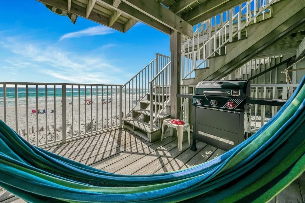 Weekender by Avantstay Gorgeous Beach Front Home w/ Ocean View