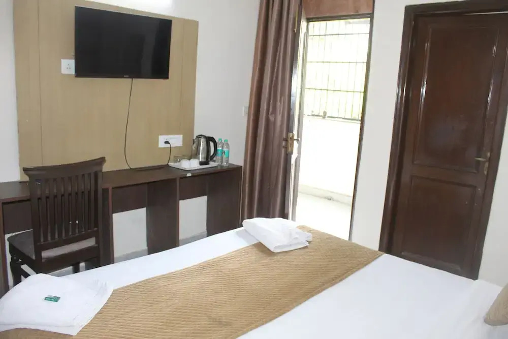 FabHotel South Paradise
