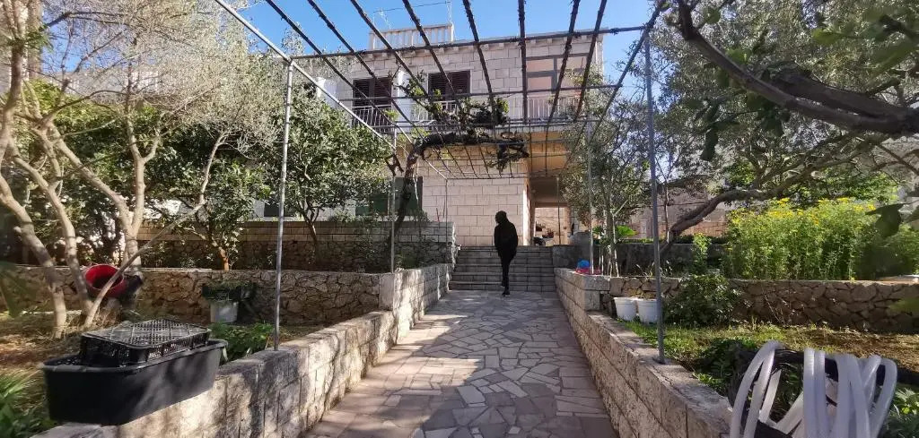 Big House for 14 people in centre of Lumbarda