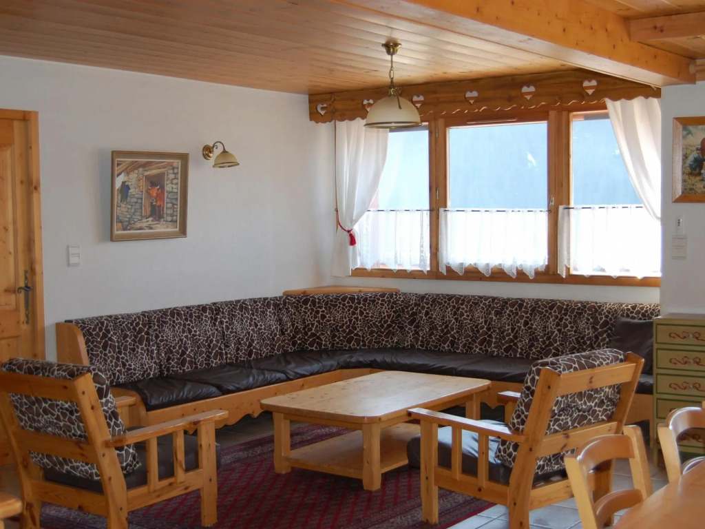 Beautiful South Facing Chalet