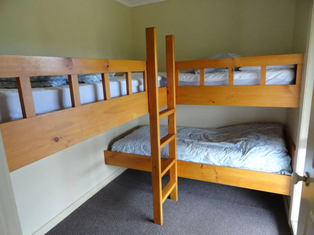 High View Family Cottages