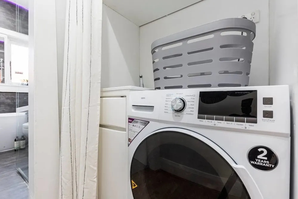 2 Bedroom Apt In Bondi Junction With Parking