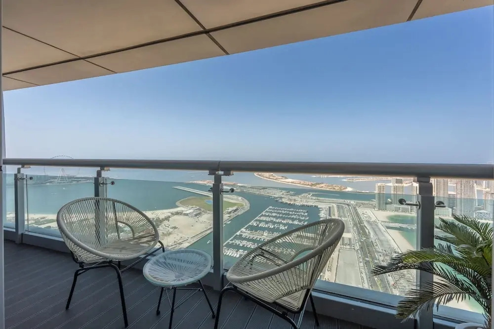 Luxurious 2-bedroom Apartment Perfect for Families in Dubai Marina