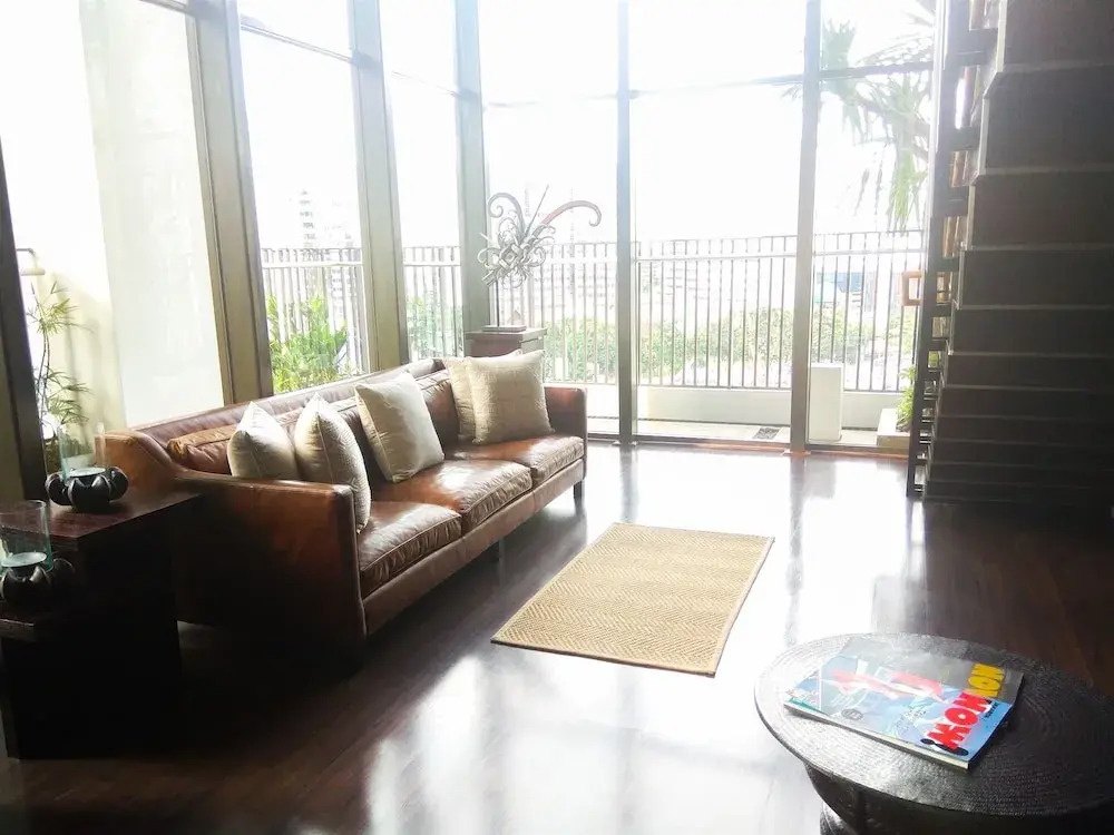 Luxurious 3br Senopati Suites Apartment Near Scbd