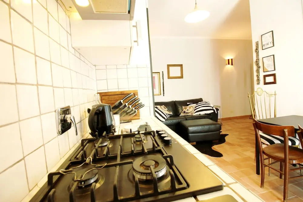 Groovy Rome Art Apartment