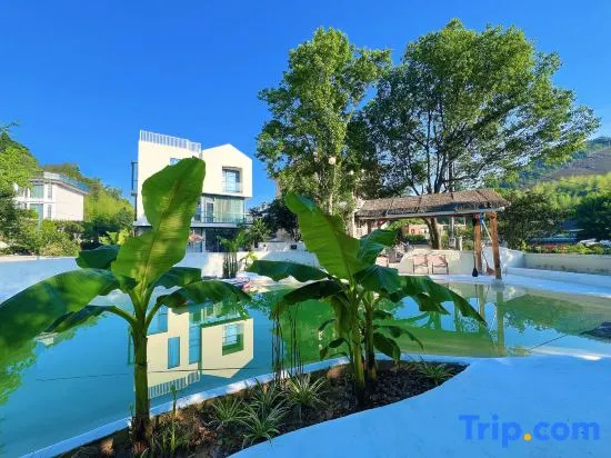 See you at first sight. Qu camping camp vacation beauty hotel