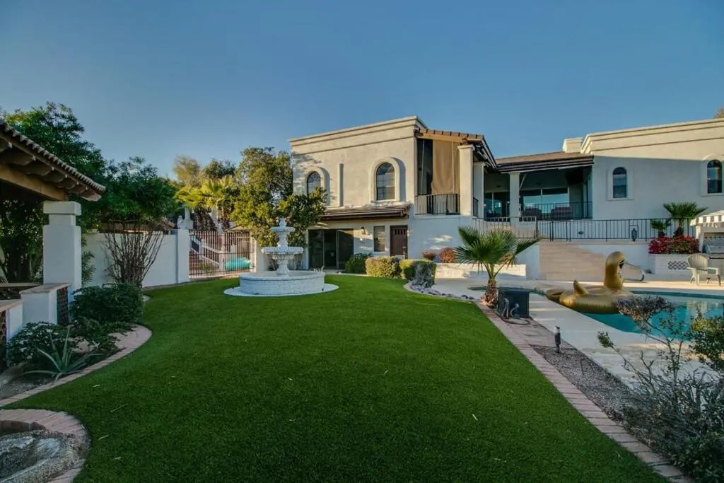 Spectacular Fountain Hills 5 Bdrm W/pool and Views