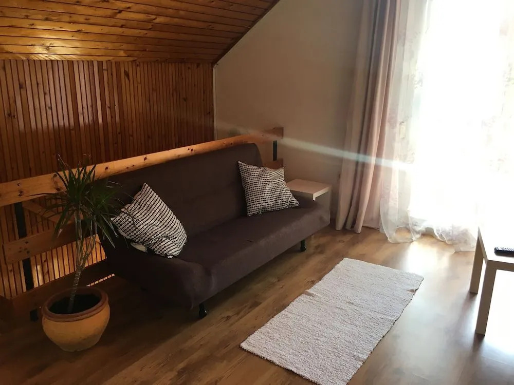 Mella Holiday House