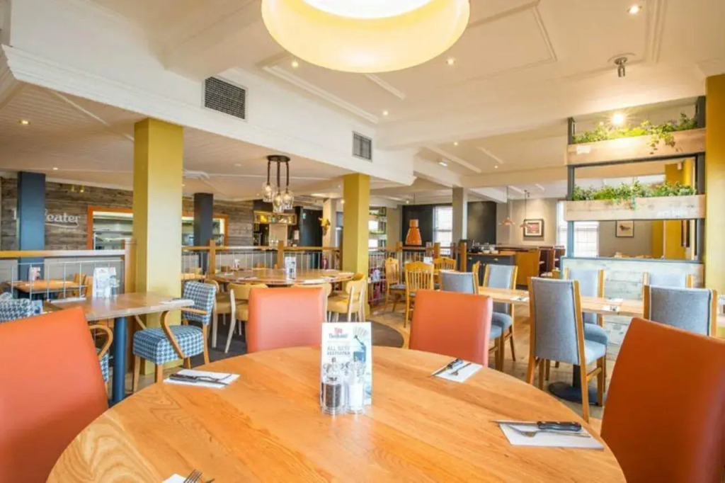 Premier Inn Manchester Salford Quays