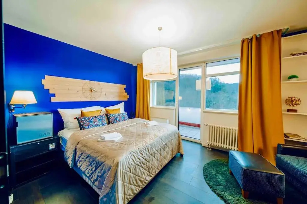Wagner Stays - Casino Royal Romantic 4BD - Rooftop - Whirlpool - Games