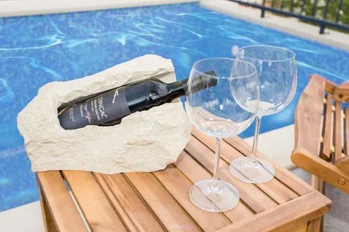Holiday House Suzi1 - With Pool: Sutivan. Island Brac