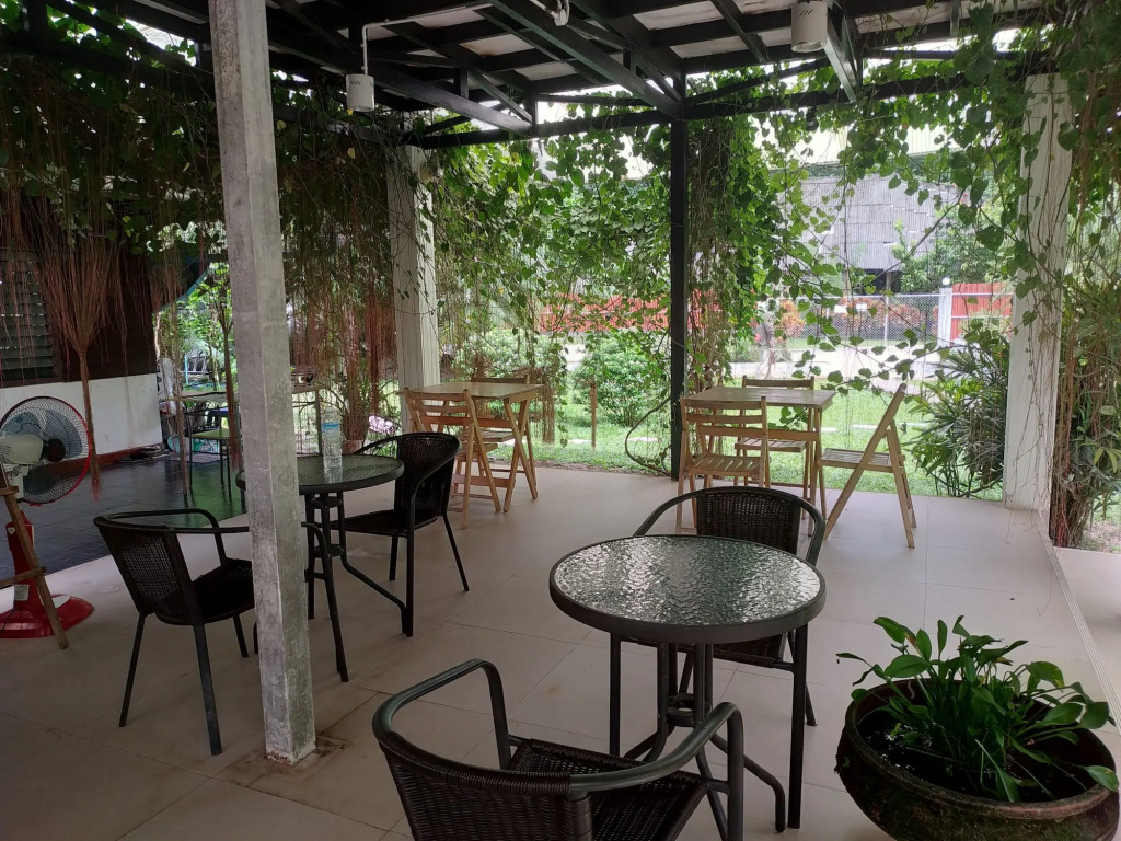 V Valley Resort