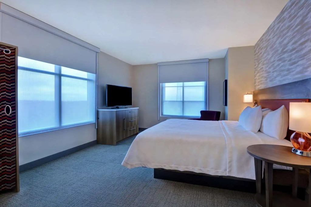 Home2 Suites By Hilton Orlando Flamingo Crossings, FL
