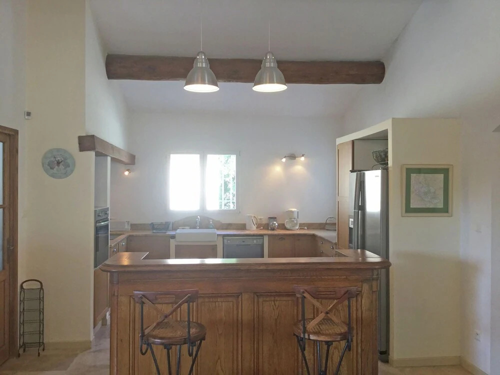 Inviting Villa in Saumane-de-vaucluse With Swimming Pool