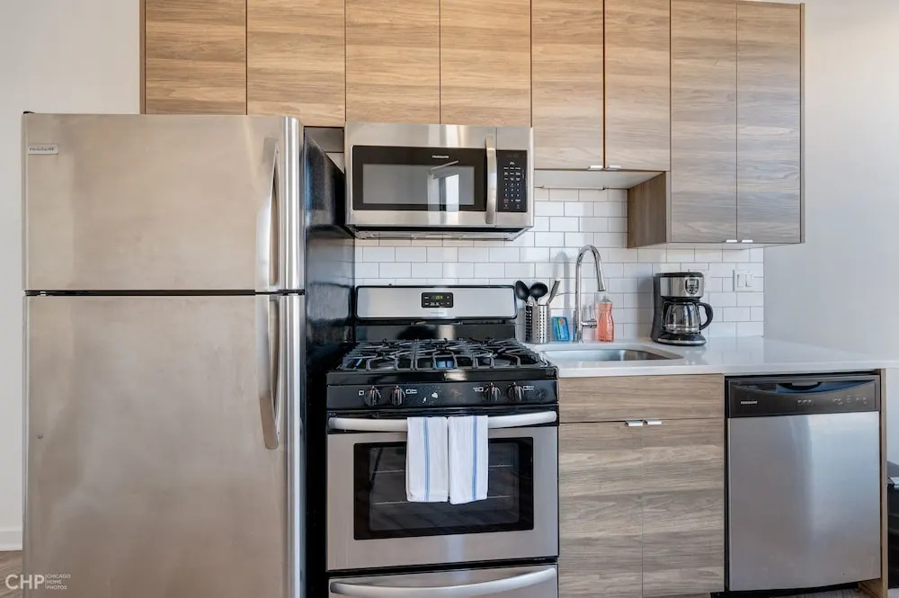Spa Baths, In-unit Laundry And Full Modern Kitchen - So Much More Than An Average Hotel Room! - 747 Lofts Cabin 302 by RedAwning