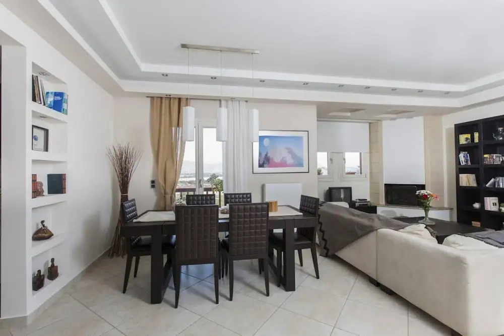 Beautiful 4-bed House With Private Pool in Naxos