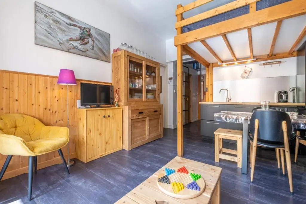 Warm Haven in Chamonix with Balcony