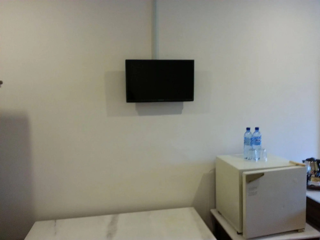 Easy Hotel