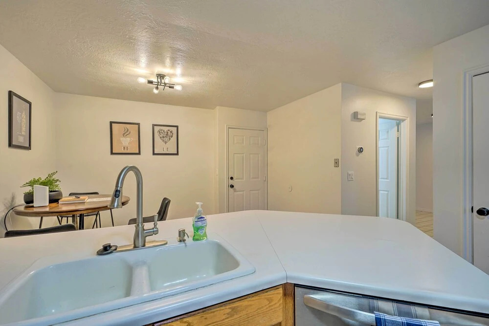 Spacious Cottonwood Heights Home: Ski Nearby!
