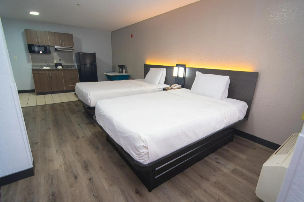 Studio 6 Extended Stay - West Palm Beach, FL