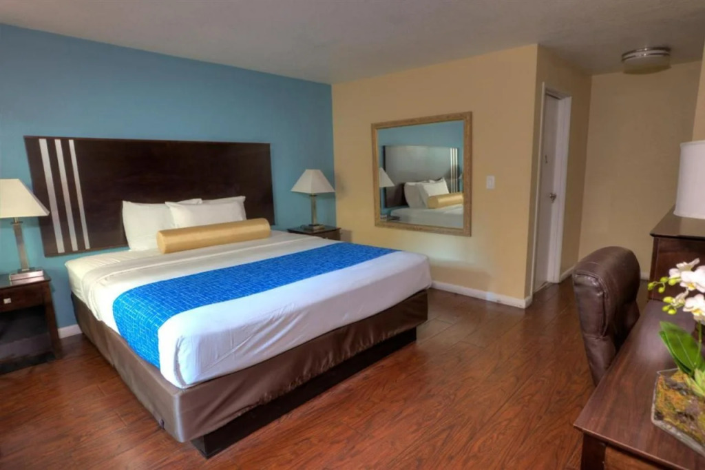 Sunrise Inn Point Loma