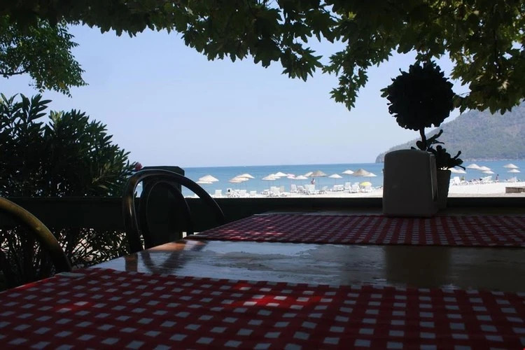 Felix Bungalow Hotel