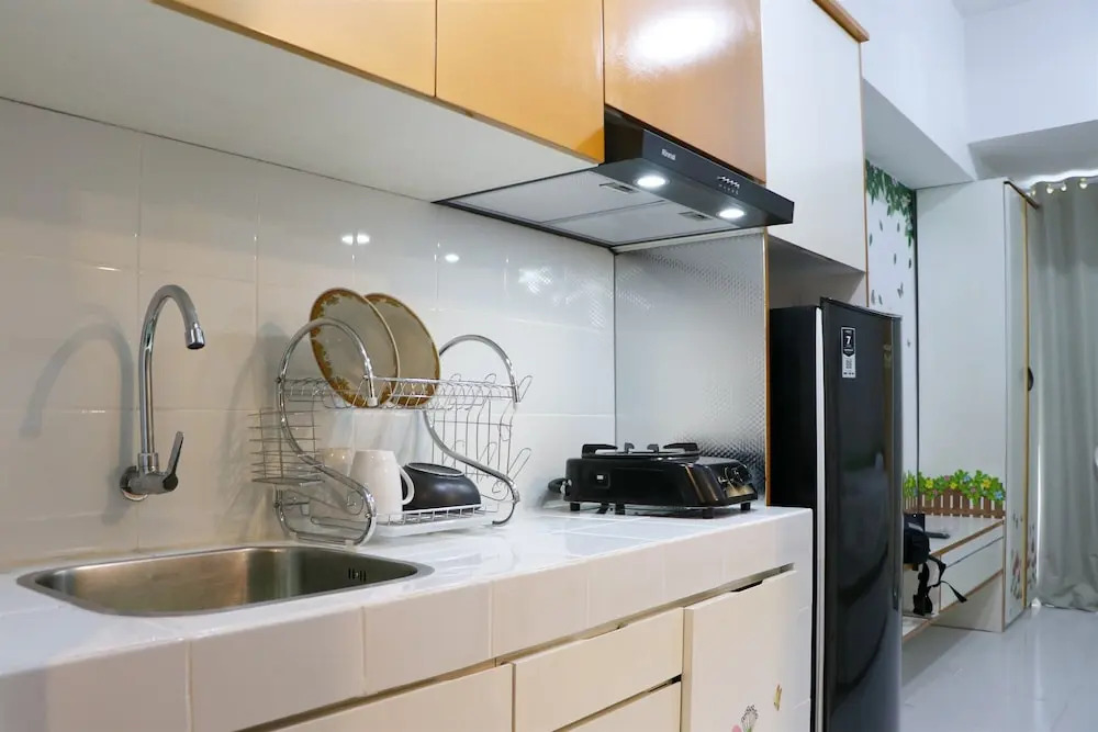 Homey and Good Price Studio at Tokyo Riverside PIK 2 Apartment By Travelio