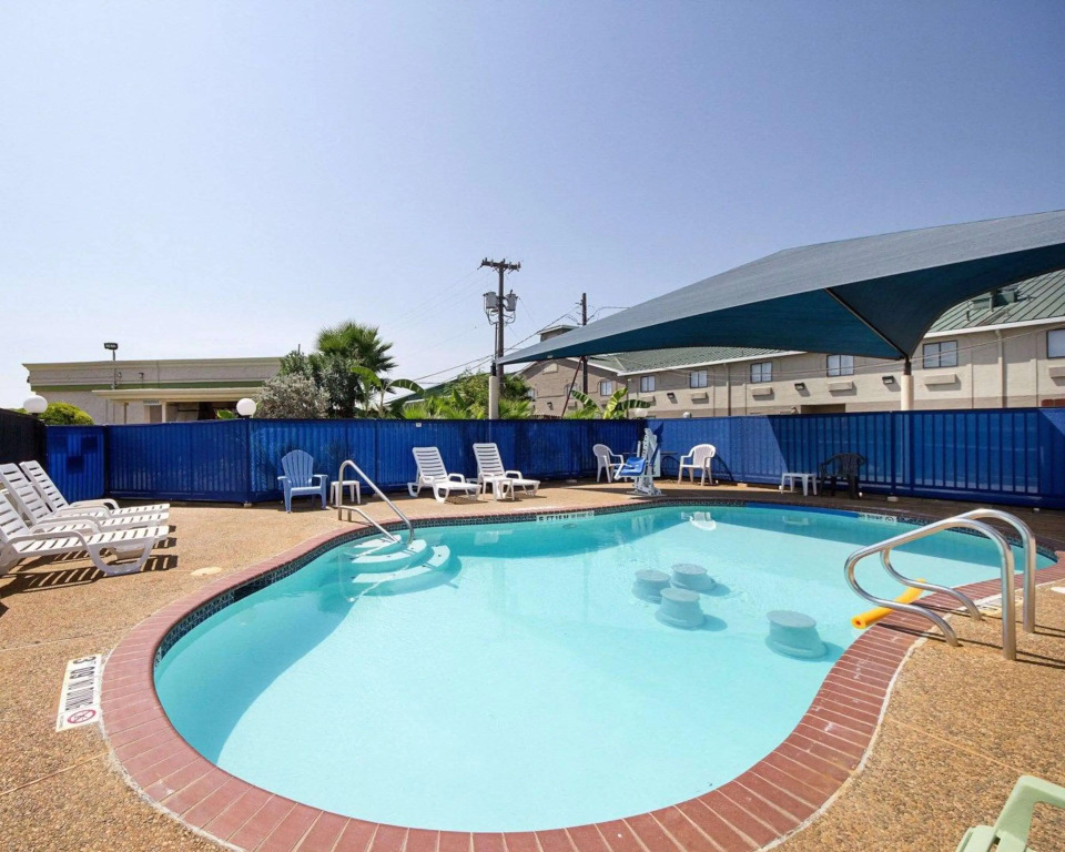 Rodeway Inn San Antonio Lackland AFB - SeaWorld-Rivarwalk-The Alamo