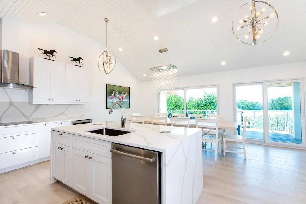 Dolphin Cove - Captiva Private Waterfront Estate 6 Bedroom Home
