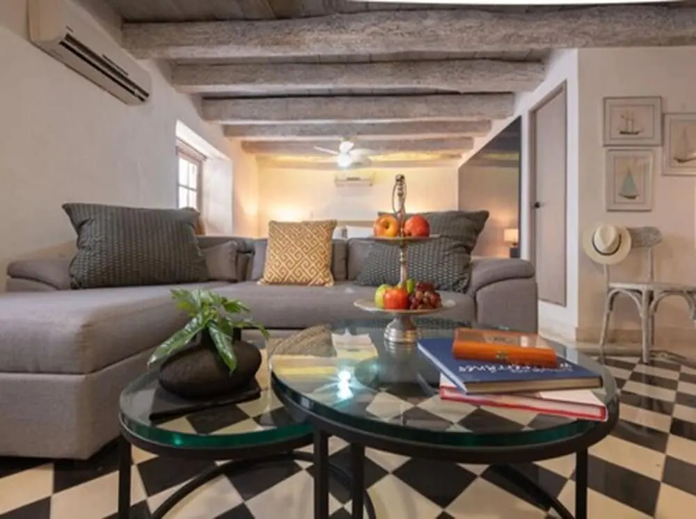 Elegant 1 Bedroom Near San Pedro Church