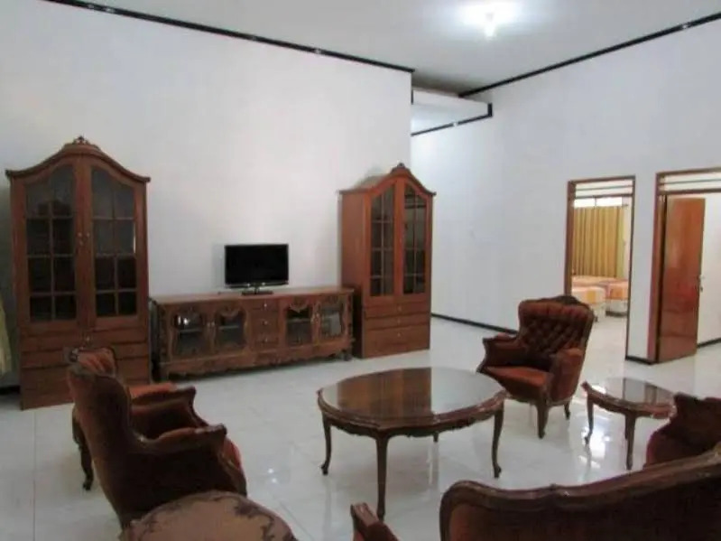 Guest House Griya Jambu 20