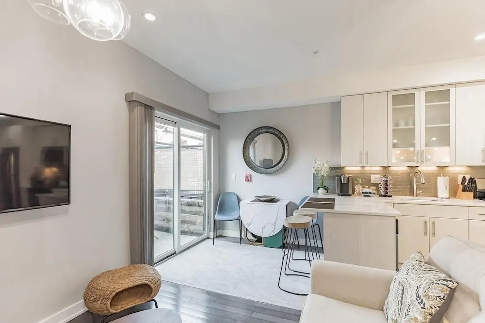 755 Capitol - A  Exquisite 3 bedroom home in Fairmount