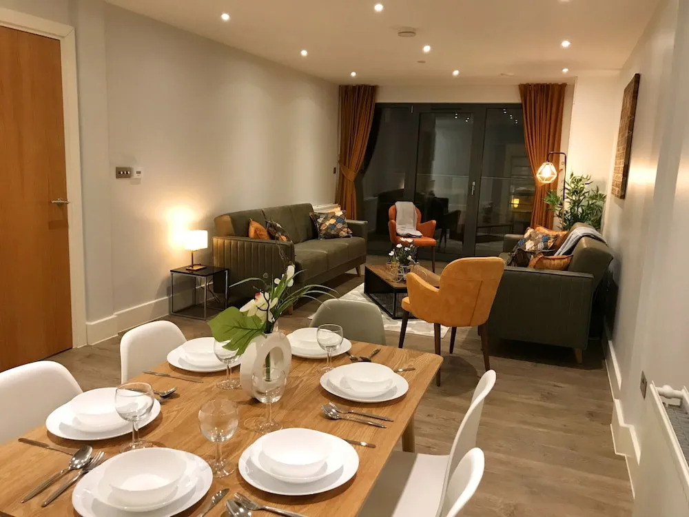 Elegant Plus Luxury Apartments