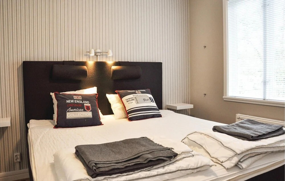 4 Bedroom Cozy Home In Rockneby