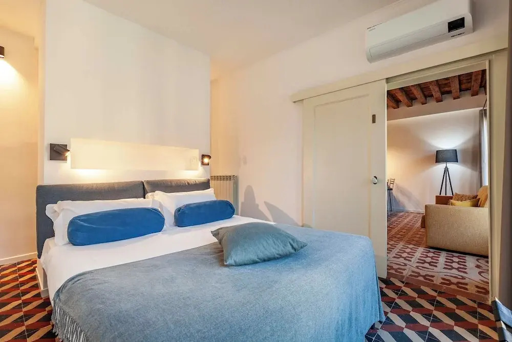 SAN LORENZO APARTMENTS 5054