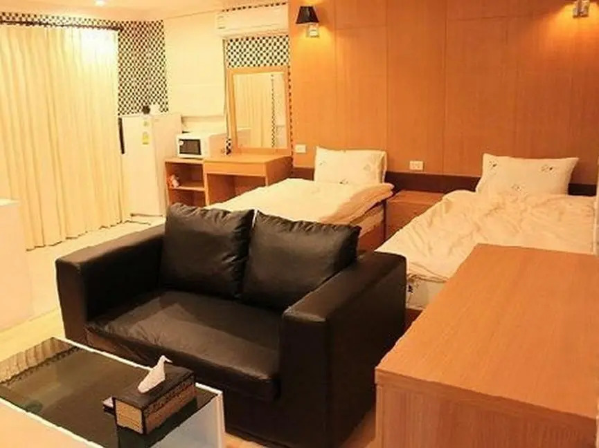BKK Unique Serviced Apartment